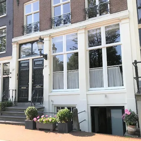 Charming Canal House 4p