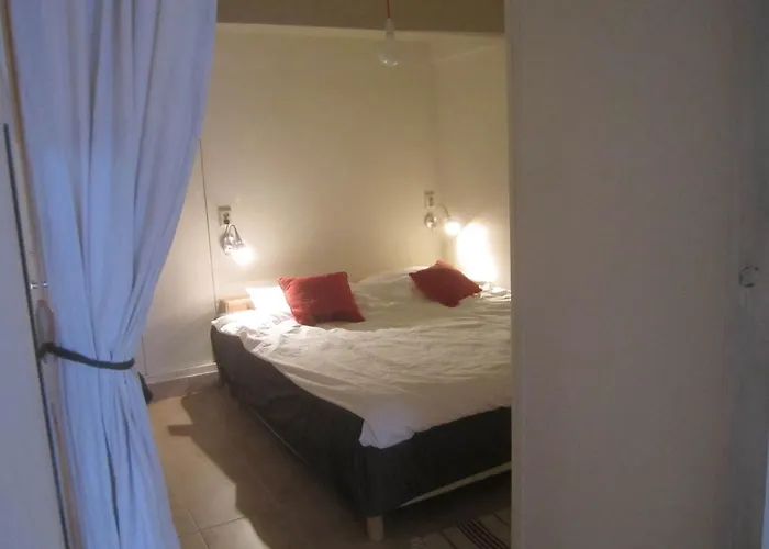 Charming Canal House 4p