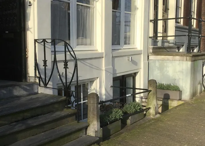 Charming Canal House 4p *