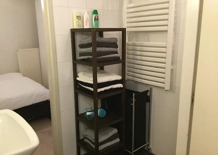 Charming Canal House 4p