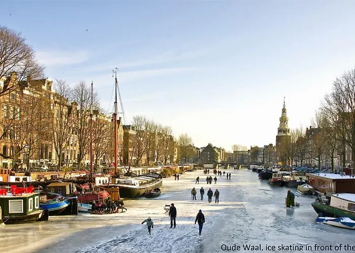 Charming Canal House 4p