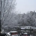 Charming Canal House 4p Apartment