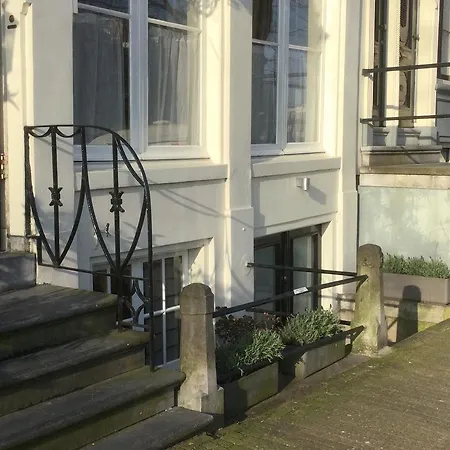 Charming Canal House 4p *